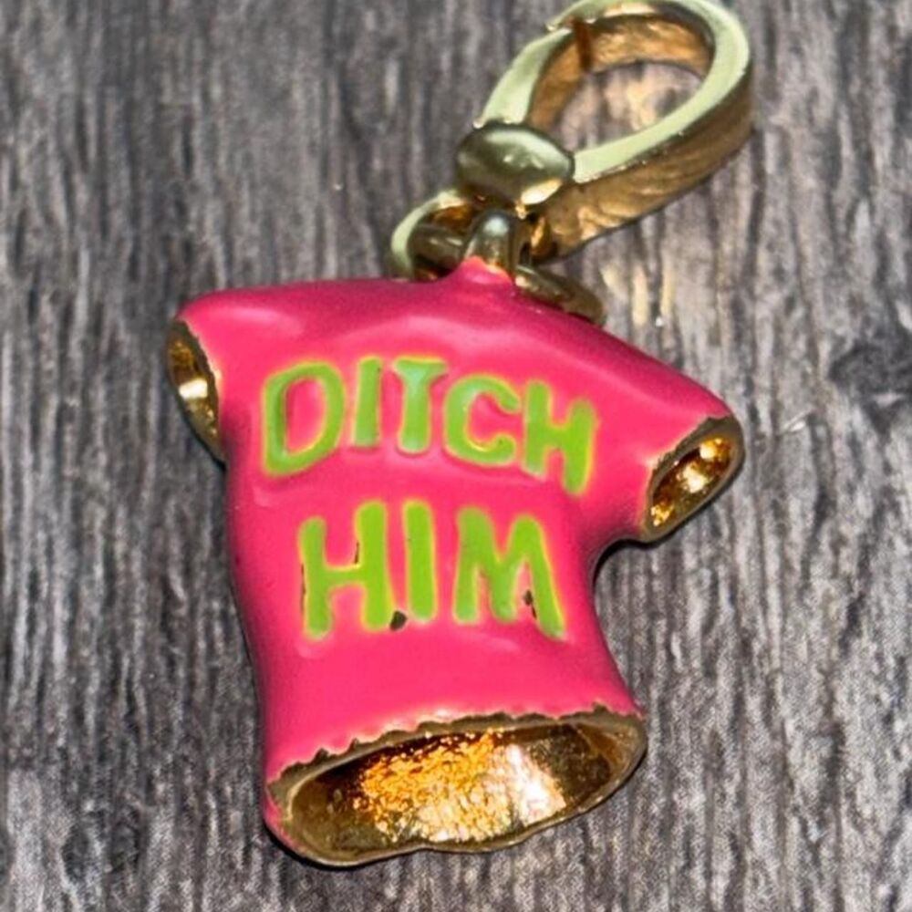 RARE Y2K Juicy Couture "Keep Him / Ditch Him" T-Shirt Charm